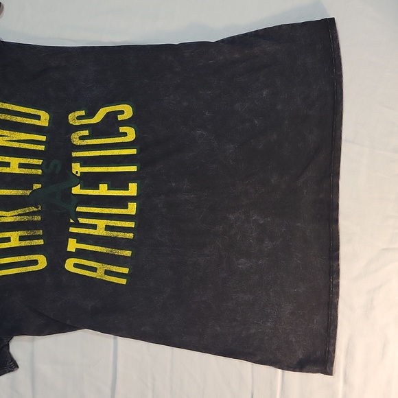 Oakland A's Athletics womans M acid wash tee genuine merchandise - Picture 4 of 13